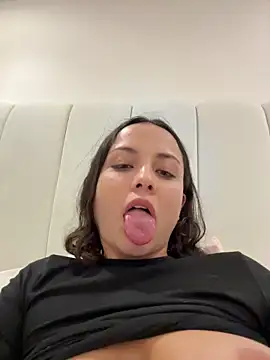 Megan Rodrigo online show from June 4, 2:39 am