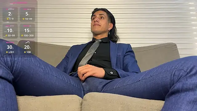 Snapshot of Tom_blunt96 chatting on January 21, 12:39 pm Tom blunt96 online show from January 21, 12:39 pm