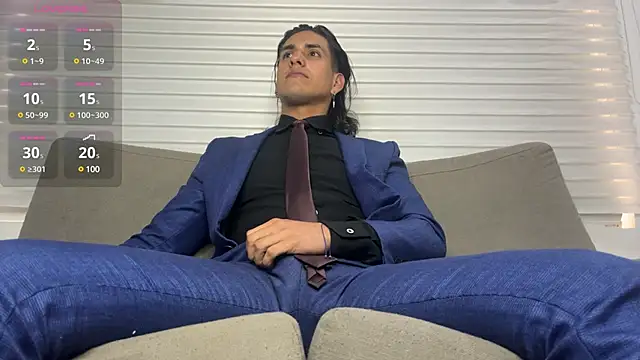 Snapshot of Tom_blunt96 chatting on January 24, 2:19 pm Tom blunt96 online show from January 24, 2:19 pm