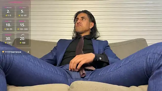 Snapshot of Tom_blunt96 chatting on January 24, 10:08 pm Tom blunt96 online show from January 24, 10:08 pm