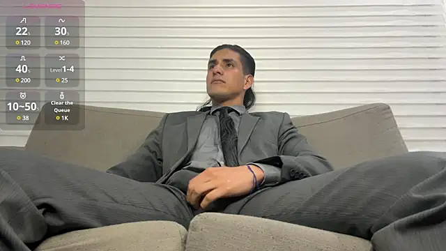 Snapshot of Tom_blunt96 chatting on January 28, 3:47 am Tom blunt96 online show from January 28, 3:47 am