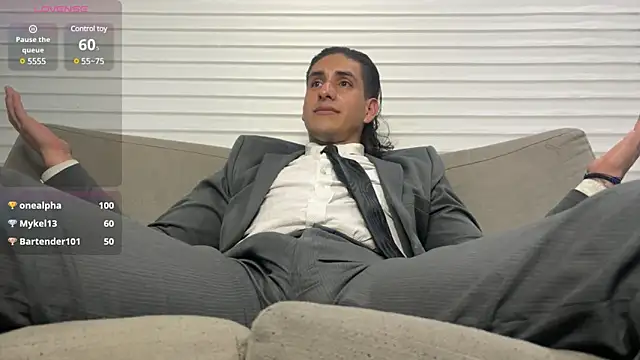 Snapshot of Tom_blunt96 chatting on January 28, 6:49 am Tom blunt96 online show from January 28, 6:49 am