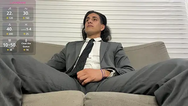 Snapshot of Tom_blunt96 chatting on January 30, 3:11 am Tom blunt96 online show from January 30, 3:11 am