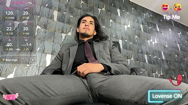 Snapshot of Tom_blunt96 chatting on March 3, 9:00 am Tom blunt96 online show from March 3, 9:00 am