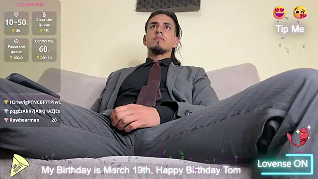 Snapshot of Tom_blunt96 chatting on March 19, 10:00 am Tom blunt96 online show from March 19, 10:00 am
