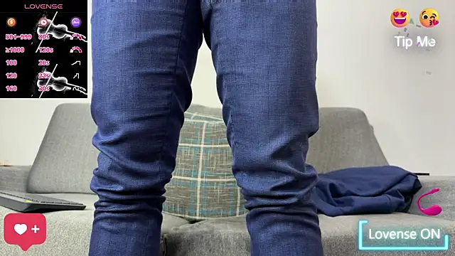 Snapshot of Tom_blunt96 chatting on September 13, 7:57 pm Tom blunt96 online show from September 13, 7:57 pm