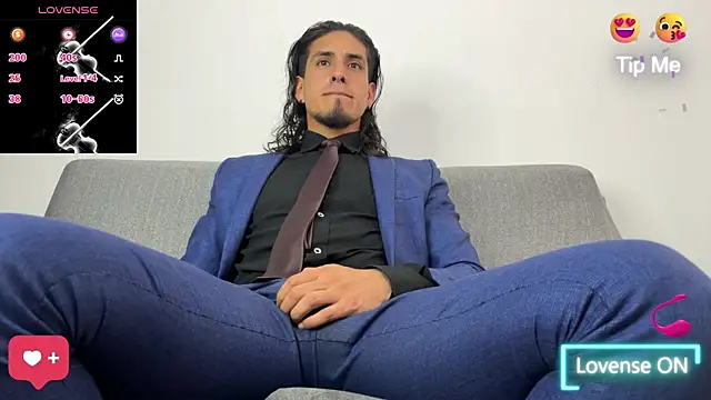 Snapshot of Tom_blunt96 chatting on September 18, 4:20 pm Tom blunt96 online show from September 18, 4:20 pm