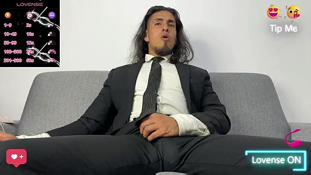 Snapshot of Tom_blunt96 chatting on November 29, 4:37 am Tom blunt96 online show from November 29, 4:37 am