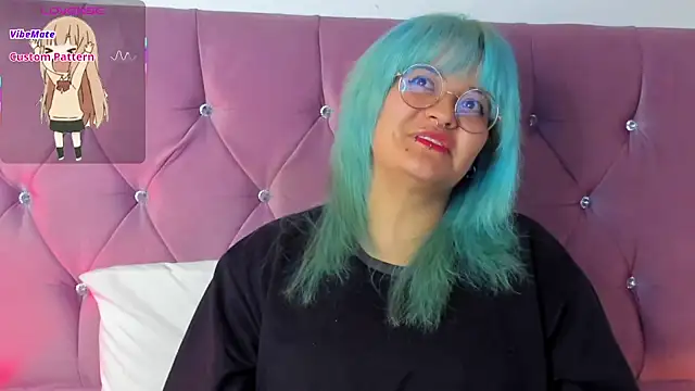 Snapshot of lucky-leah chatting on March 8, 6:43 am lucky-leah online show from March 8, 6:43 am