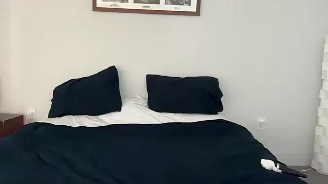 Snapshot of YUMIandbigWOLF chatting on March 14, 8:38 pm YUMIandbigWOLF online show from March 14, 8:38 pm