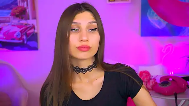 Snapshot of MollyPerry chatting on December 3, 10:18 pm MollyPerry online show from December 3, 10:18 pm