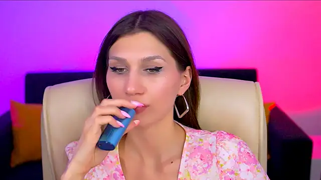 Snapshot of MollyPerry chatting on March 15, 7:27 pm MollyPerry online show from March 15, 7:27 pm