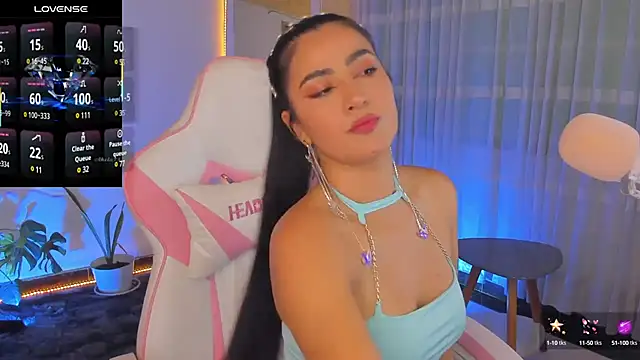 Snapshot of Violetta_kim1 chatting on January 28, 1:18 am Violetta kim1 online show from January 28, 1:18 am