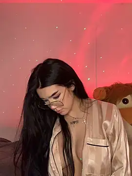 Ambar R0SSE online show from January 13, 5:01 am