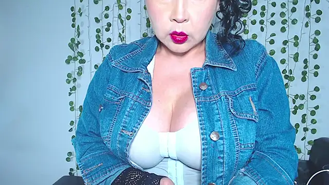 Snapshot of yinetford chatting on October 23, 10:30 pm yinetford online show from October 23, 10:30 pm