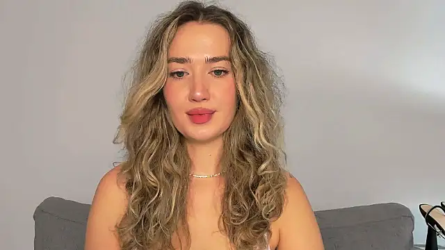 Snapshot of CindyKissable chatting on September 14, 5:06 am CindyKissable online show from September 14, 5:06 am