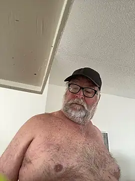 Snapshot of Drummajor chatting on December 31, 6:24 pm Drummajor online show from December 31, 6:24 pm