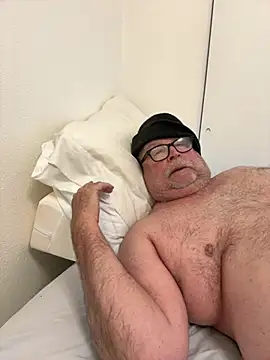 Snapshot of Drummajor chatting on January 22, 4:02 pm Drummajor online show from January 22, 4:02 pm