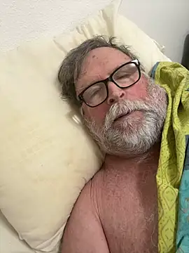 Snapshot of Drummajor chatting on March 6, 10:52 am Drummajor online show from March 6, 10:52 am