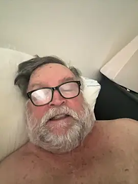 Snapshot of Drummajor chatting on September 27, 3:17 pm Drummajor online show from September 27, 3:17 pm