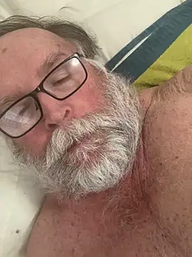 Snapshot of Drummajor chatting on October 24, 3:52 pm Drummajor online show from October 24, 3:52 pm