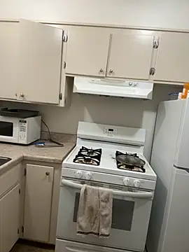 Snapshot of Drummajor chatting on November 15, 4:14 pm Drummajor online show from November 15, 4:14 pm