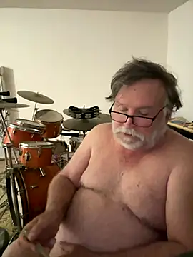 Snapshot of Drummajor chatting on November 23, 1:49 am Drummajor online show from November 23, 1:49 am