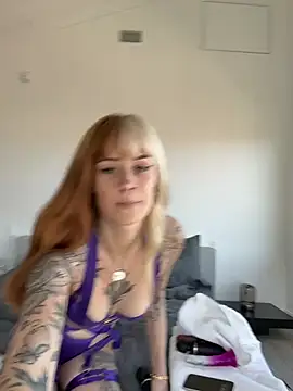 SallyDinosaur online show from January 17, 7:50 pm