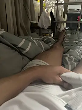 Snapshot of Bigdickk4U chatting on November 7, 11:10 am Bigdickk4U online show from November 7, 11:10 am