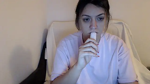 Dyana Kaylinn online show from December 25, 7:34 pm