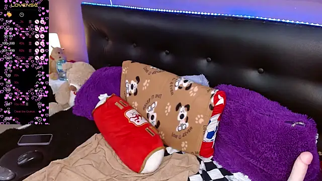 Snapshot of Nadia_84 chatting on February 18, 3:32 pm Nadia 84 online show from February 18, 3:32 pm