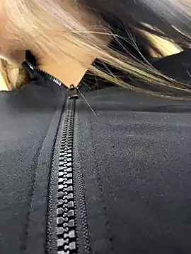 Snapshot of JessiMur chatting on September 13, 8:36 am JessiMur online show from September 13, 8:36 am