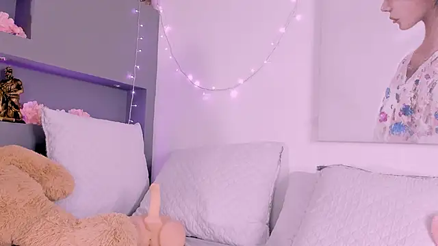 rosemonrooe online show from March 3, 6:12 pm