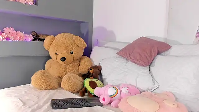 rosemonrooe online show from March 5, 3:18 pm