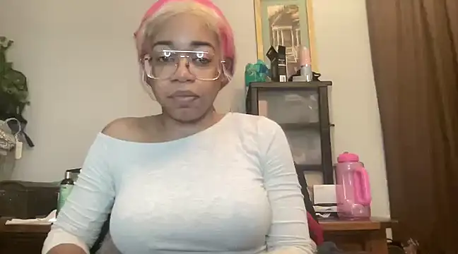 MommyConfident online show from March 22, 6:03 pm