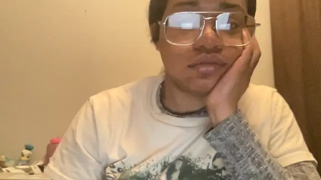 MommyConfident online show from January 19, 5:33 am