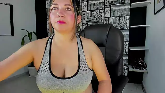 Snapshot of Devil_Sara chatting on February 27, 8:20 pm Devil Sara online show from February 27, 8:20 pm