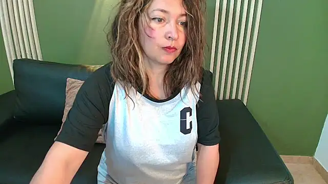 Devil Sara online show from October 22, 12:27 pm