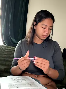 VanessaBling online show from December 1, 4:23 pm