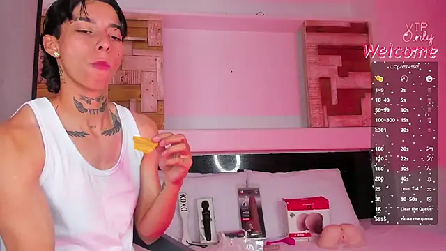 AmberAdams  online show from March 24, 3:50 pm