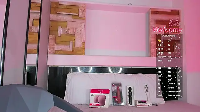 AmberAdams  online show from April 9, 1:49 pm