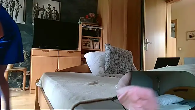 Snapshot of sassi_tv@xh chatting on December 20, 10:38 am sassi tvxh online show from December 20, 10:38 am