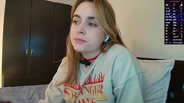 Snapshot of miss_seline chatting on January 22, 11:53 pm miss seline online show from January 22, 11:53 pm
