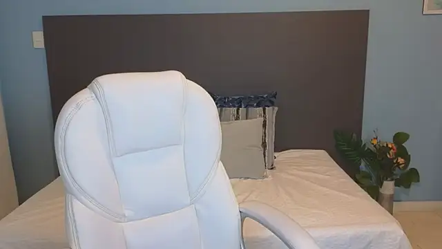 Snapshot of maiaa_ruiz chatting on February 25, 1:39 pm maiaa ruiz online show from February 25, 1:39 pm