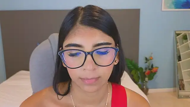 Snapshot of maiaa_ruiz chatting on October 20, 3:01 pm maiaa ruiz online show from October 20, 3:01 pm