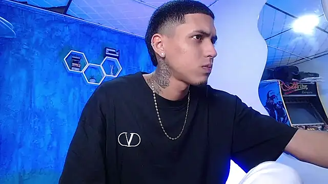 Liam lee online show from January 4, 4:11 pm