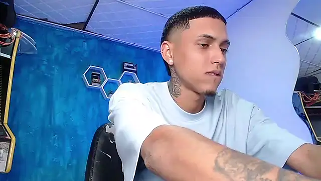 Liam lee online show from January 30, 4:24 pm