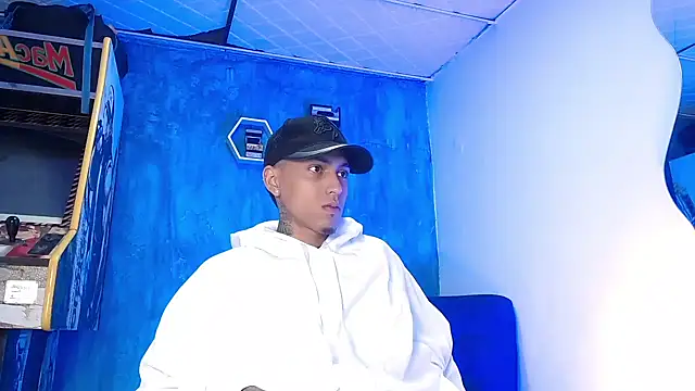 Liam lee online show from February 24, 12:48 pm