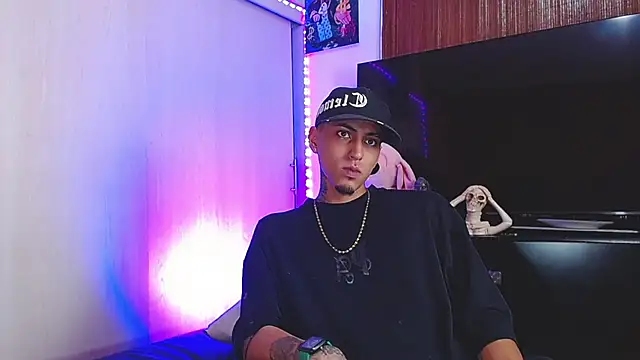 Liam lee online show from December 2, 3:51 pm