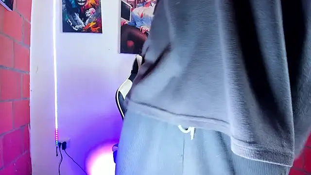 Liam lee online show from March 15, 1:17 pm